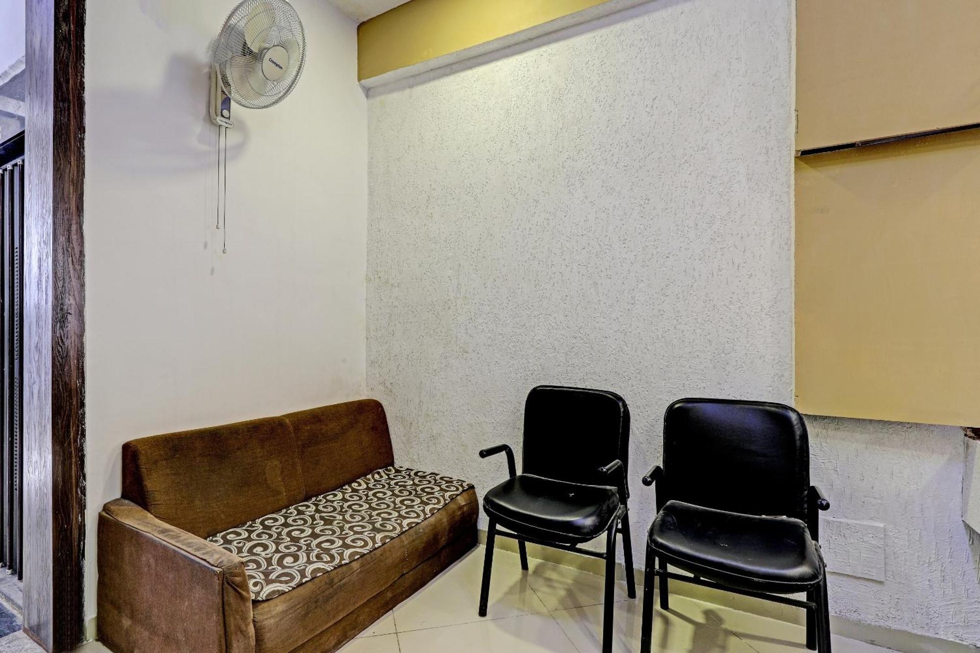 Oyo 11649 Hotel Mahima Gandhinagar Dış mekan fotoğraf