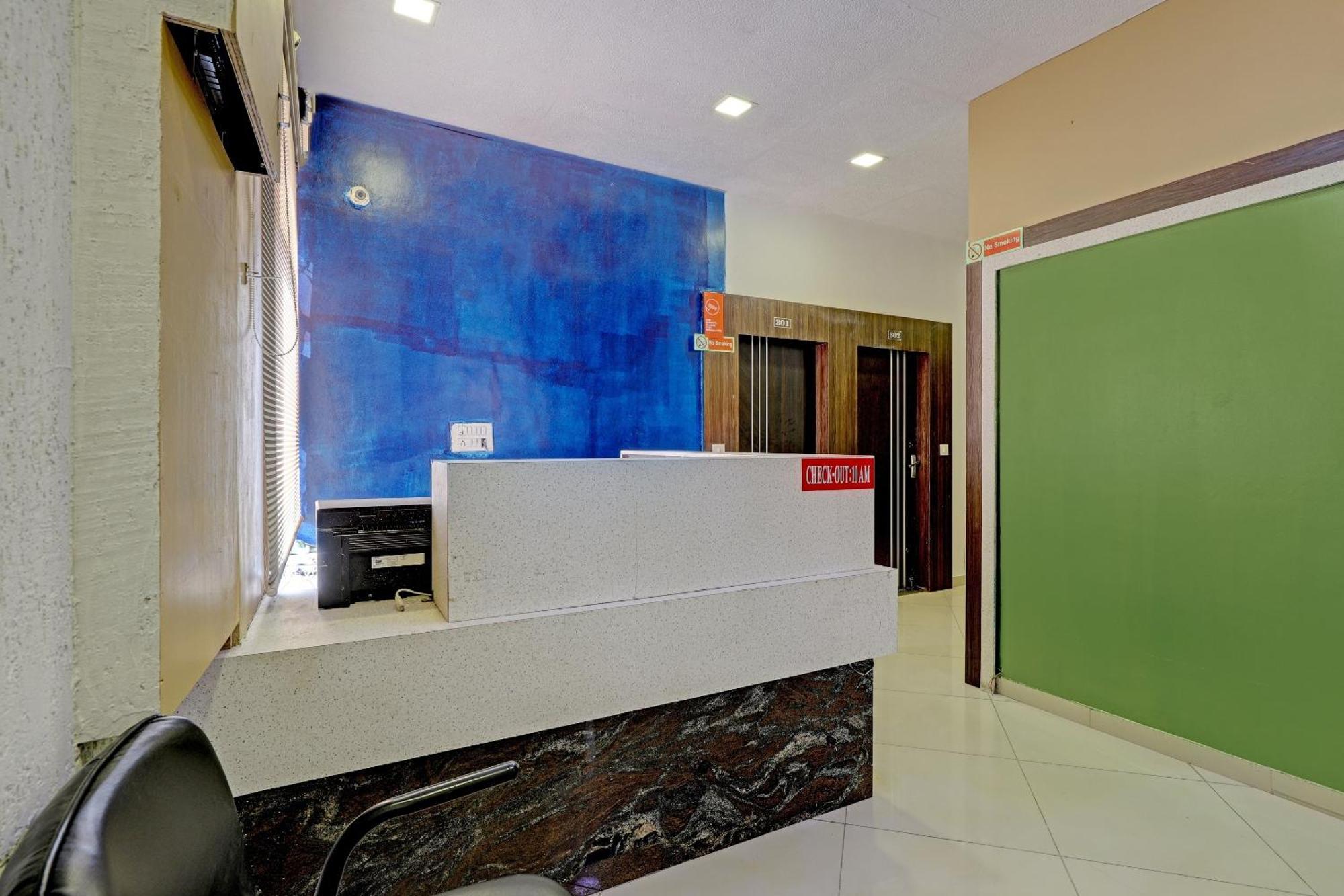 Oyo 11649 Hotel Mahima Gandhinagar Dış mekan fotoğraf