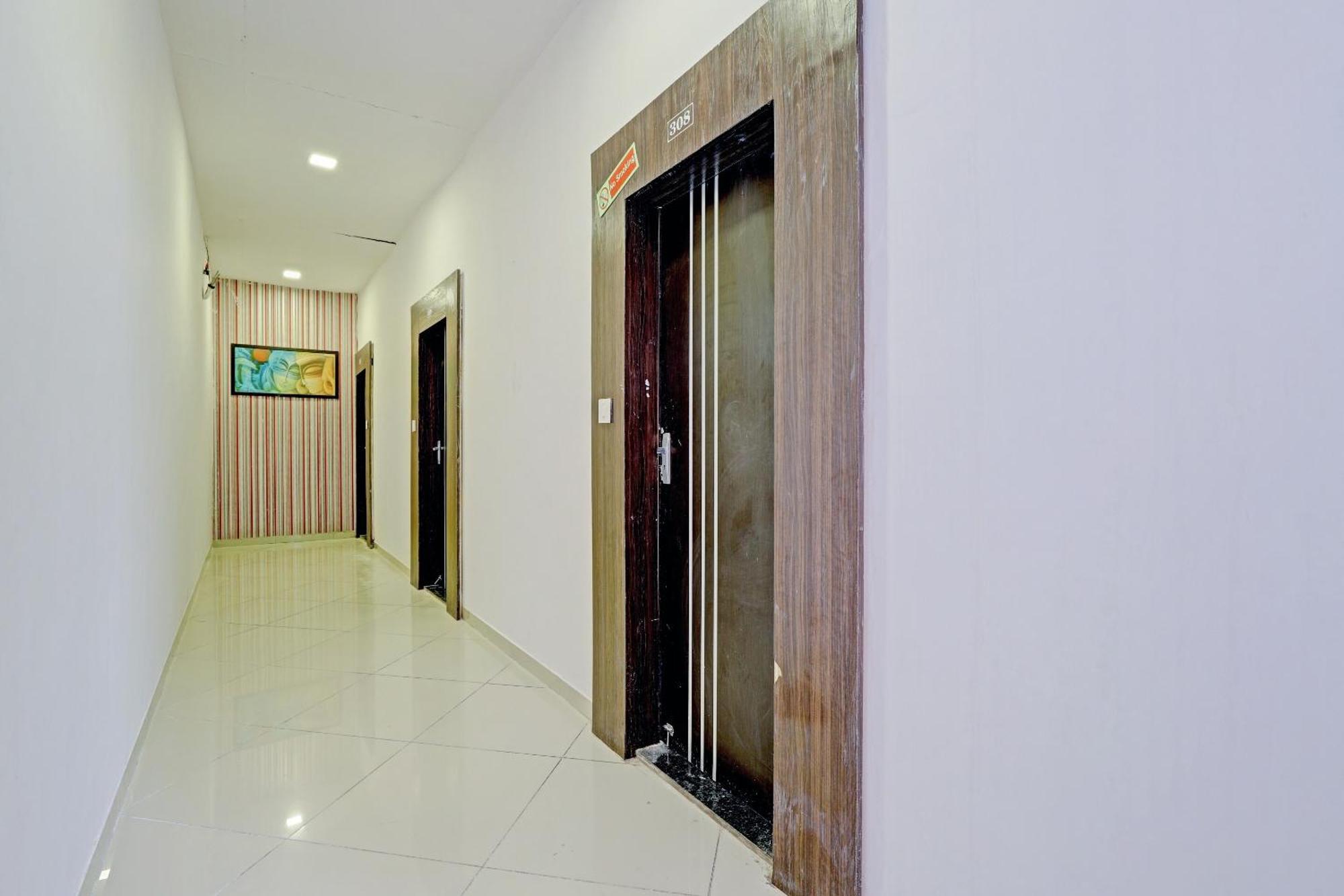 Oyo 11649 Hotel Mahima Gandhinagar Dış mekan fotoğraf
