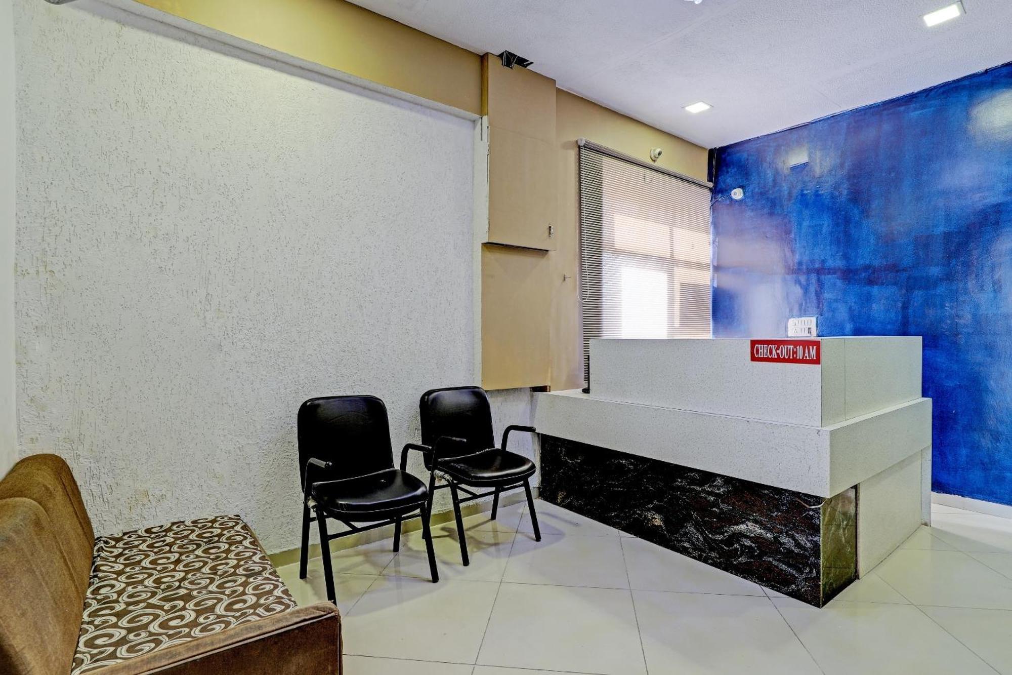 Oyo 11649 Hotel Mahima Gandhinagar Dış mekan fotoğraf