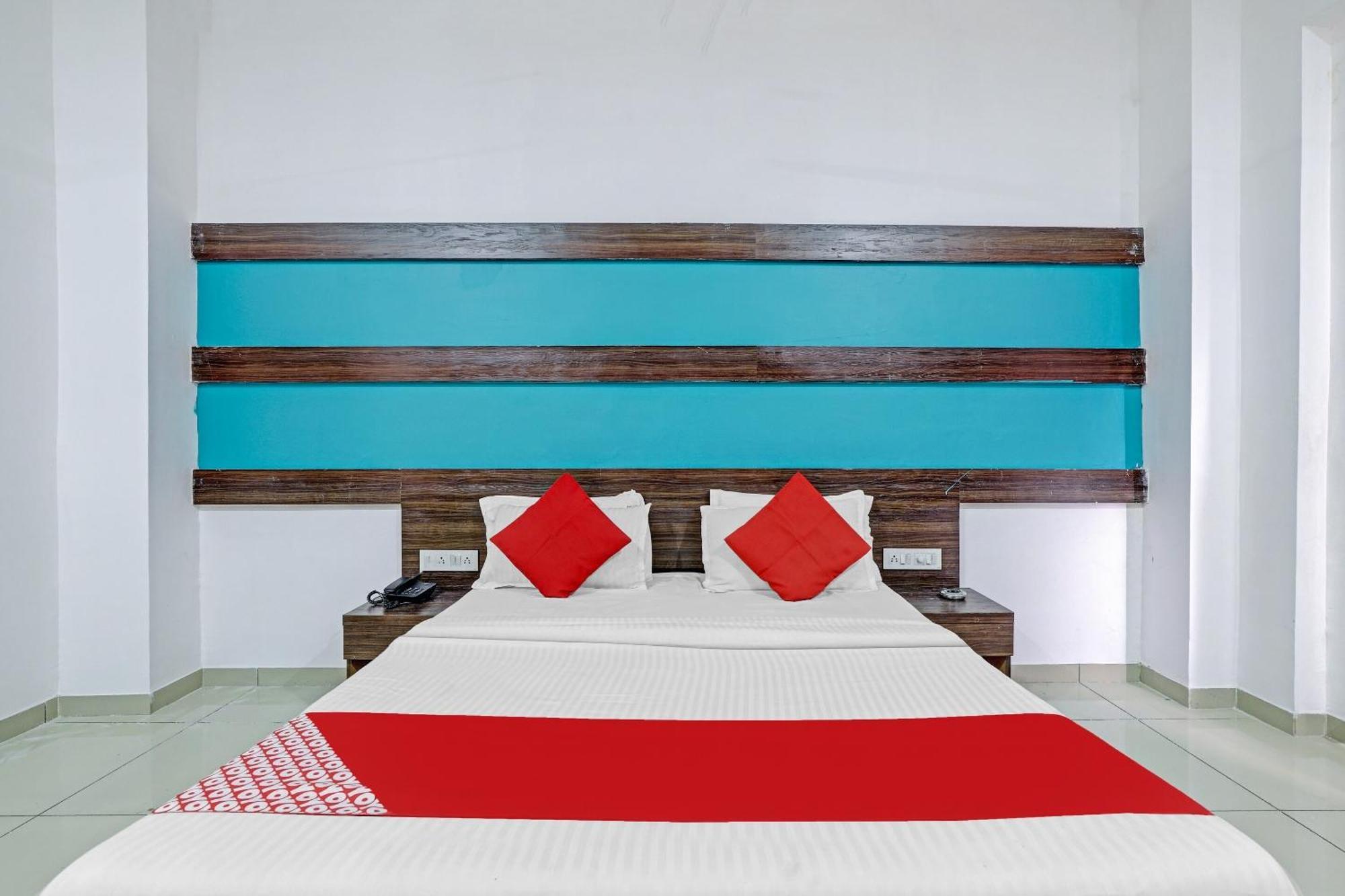 Oyo 11649 Hotel Mahima Gandhinagar Dış mekan fotoğraf